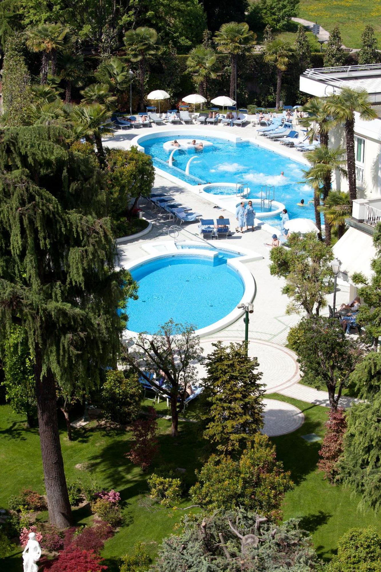 Hotel Due Torri 아바노테르메 외부 사진